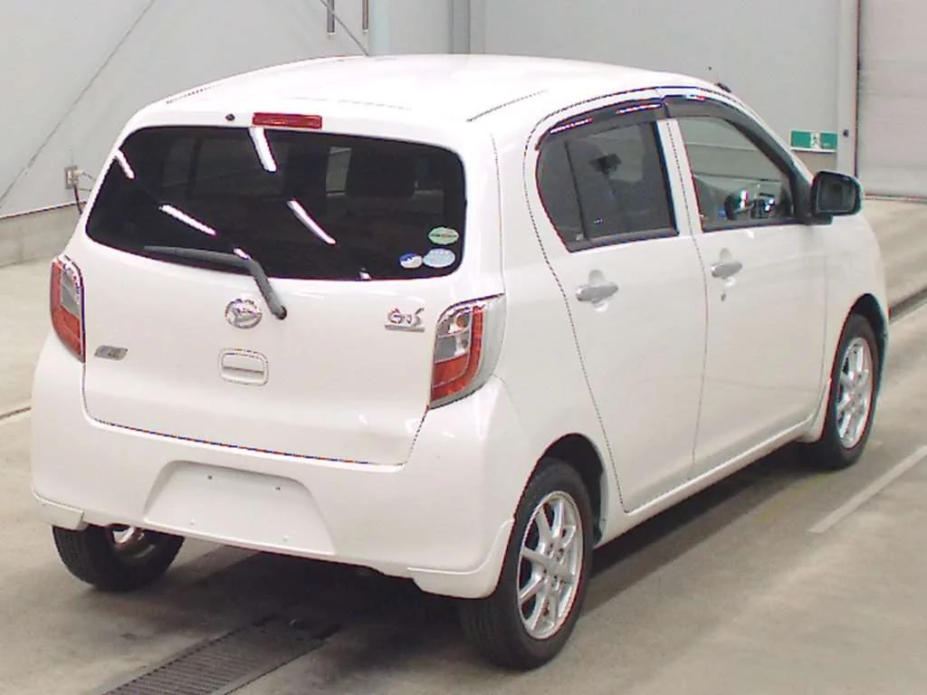 Daihatsu Mira e:S  с аукциона в Японии