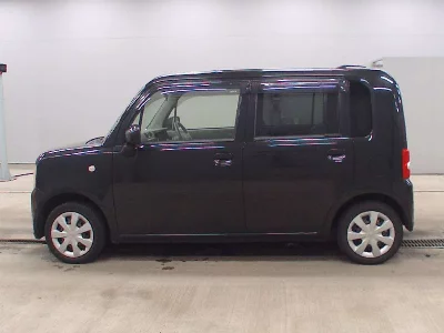 Toyota Pixis Space