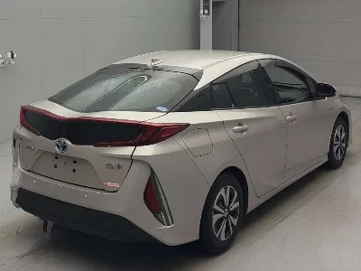 Toyota Prius PHV