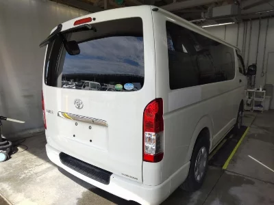 TOYOTA HIACE