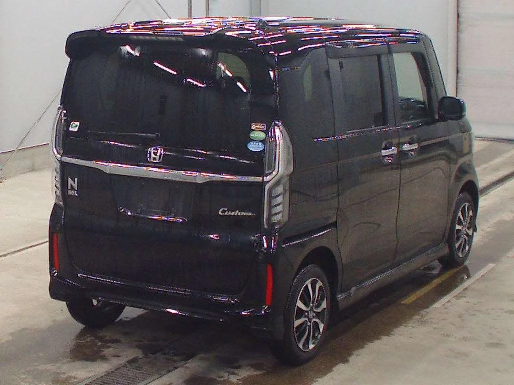 Honda N BOX CUSTOM  с аукциона в Японии
