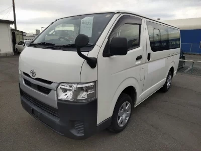 TOYOTA HIACE