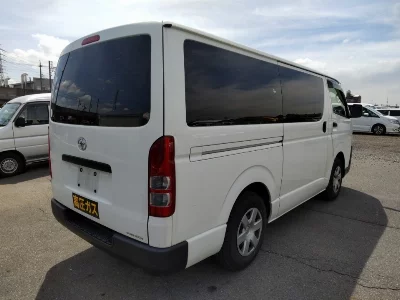 TOYOTA HIACE