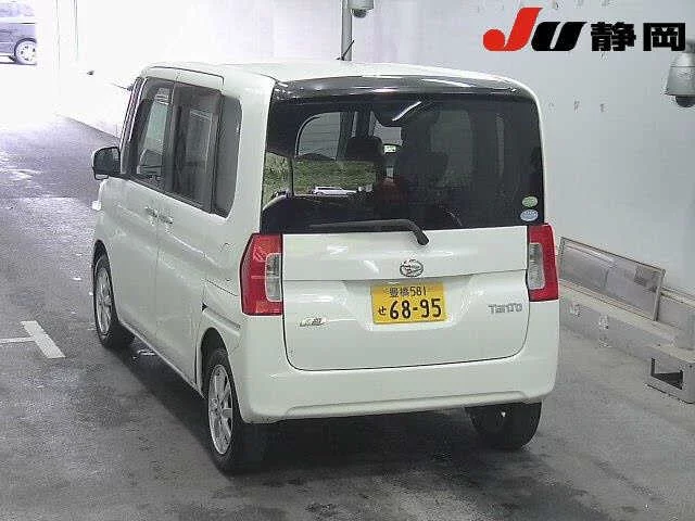 Daihatsu Tanto  с аукциона в Японии