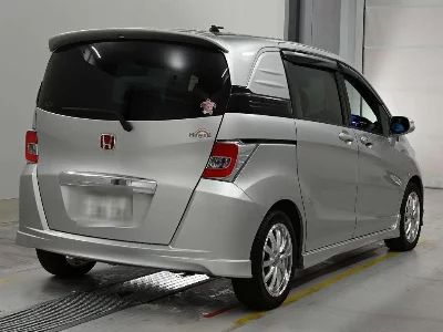 Honda FREED SPIKE HYBRID