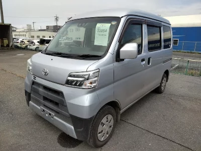 TOYOTA PIXIS VAN