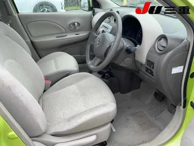 Nissan March  с аукциона в Японии