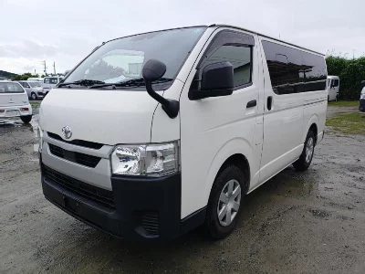 TOYOTA HIACE