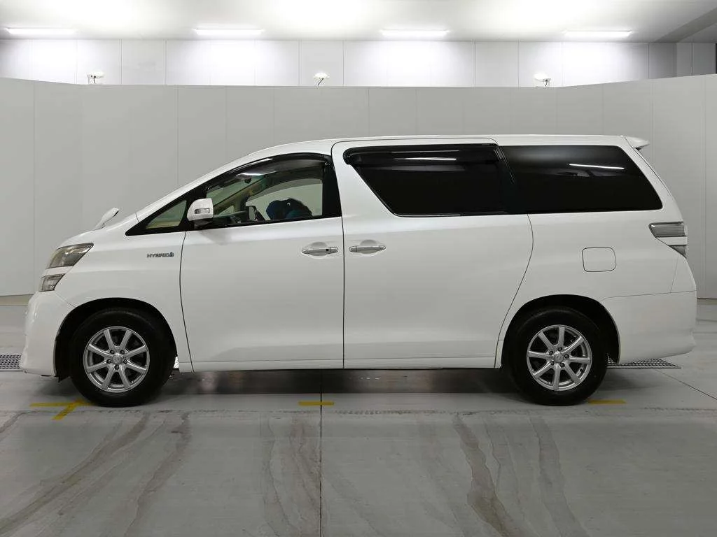 Toyota Vellfire  с аукциона в Японии