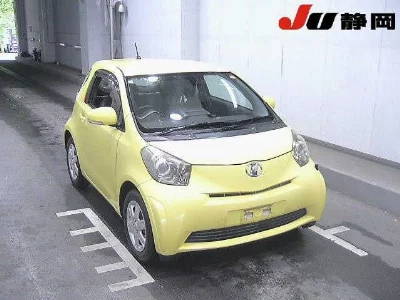 Toyota iQ