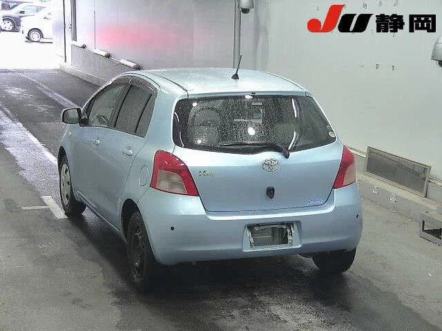 Toyota Vitz  с аукциона в Японии