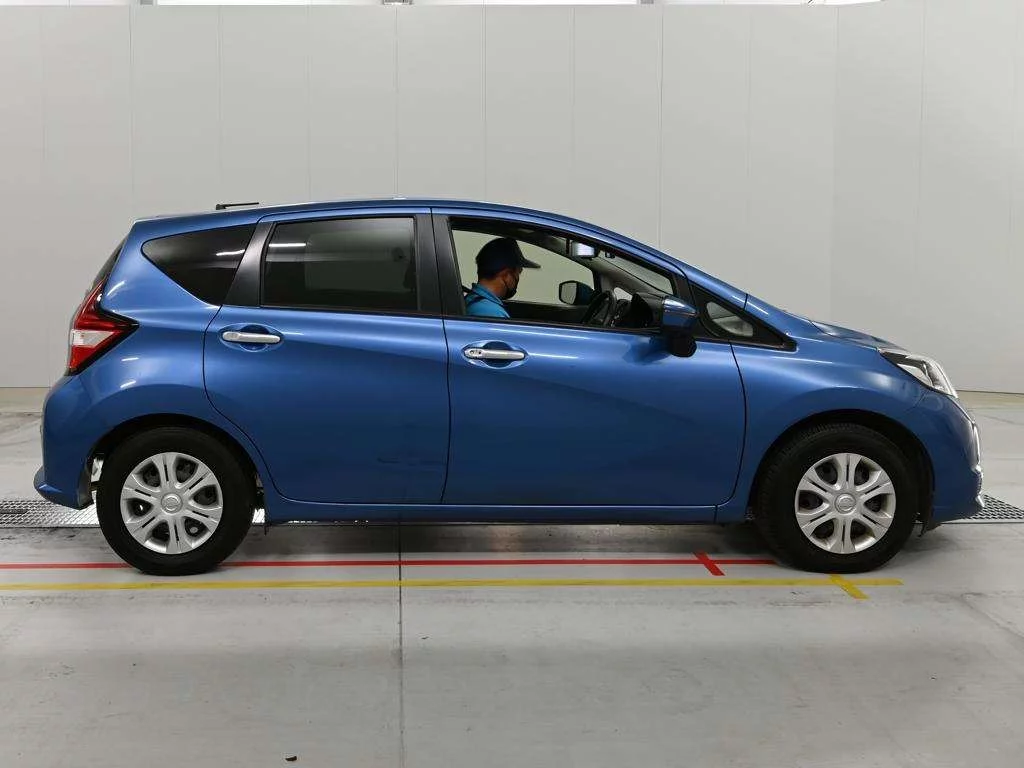 Nissan Note  с аукциона в Японии