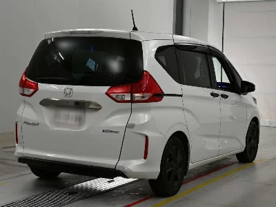 Honda FREED + HYBRID