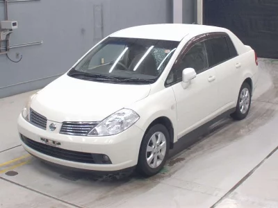 Nissan Tiida Latio