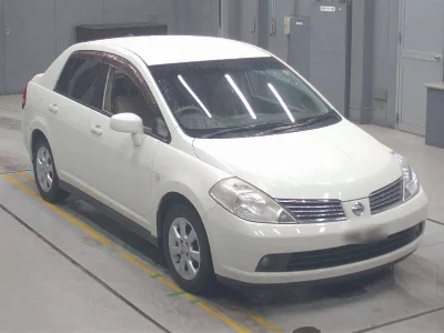 Nissan Tiida Latio