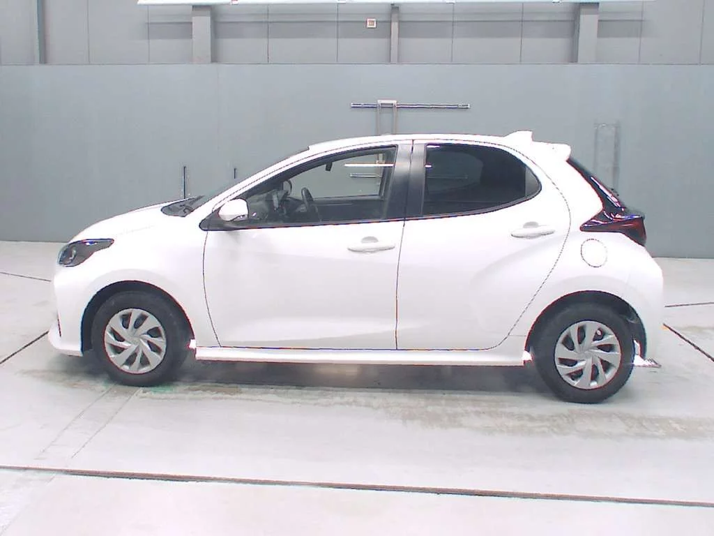 Toyota Yaris  с аукциона в Японии