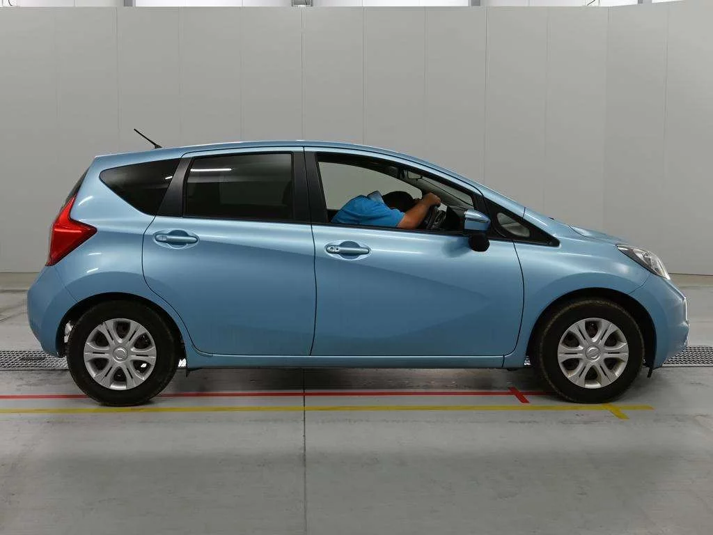 Nissan Note  с аукциона в Японии