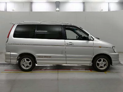 Toyota Lite Ace Noah