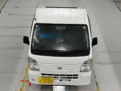 Nissan NT100 Clipper