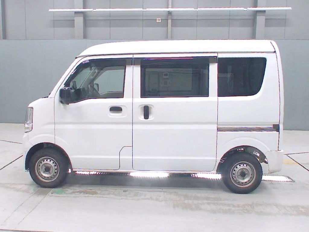 Nissan NV100 Clipper  с аукциона в Японии