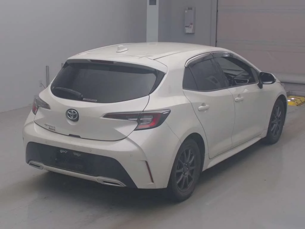 Toyota Corolla Hatchback  с аукциона в Японии