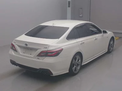 Toyota CROWN HYBRID