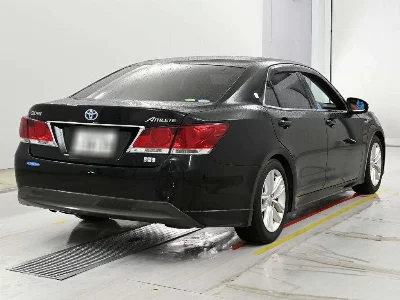 Toyota CROWN HYBRID