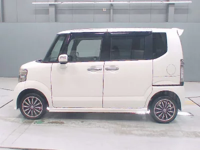 Honda N BOX CUSTOM