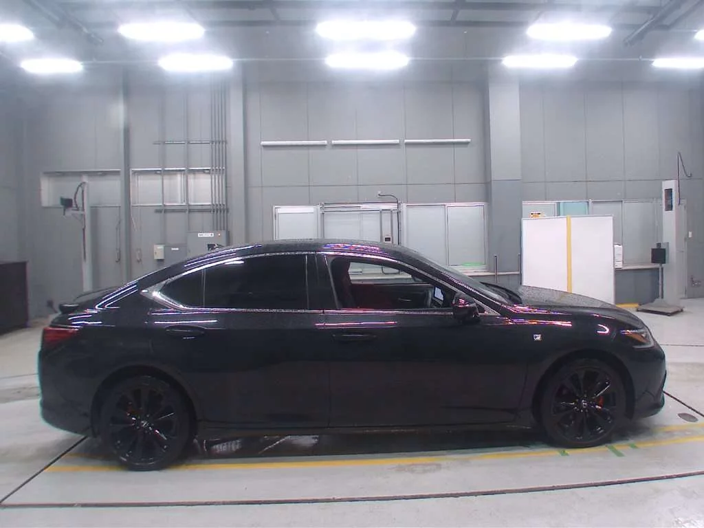 Lexus ES300h  с аукциона в Японии