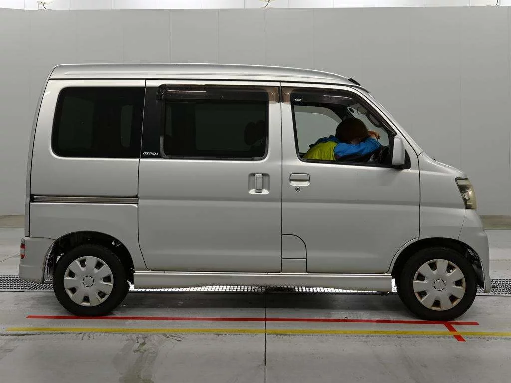 Daihatsu Atrai  с аукциона в Японии