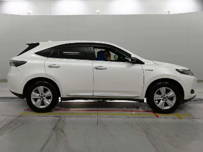 Toyota HARRIER HYBRID