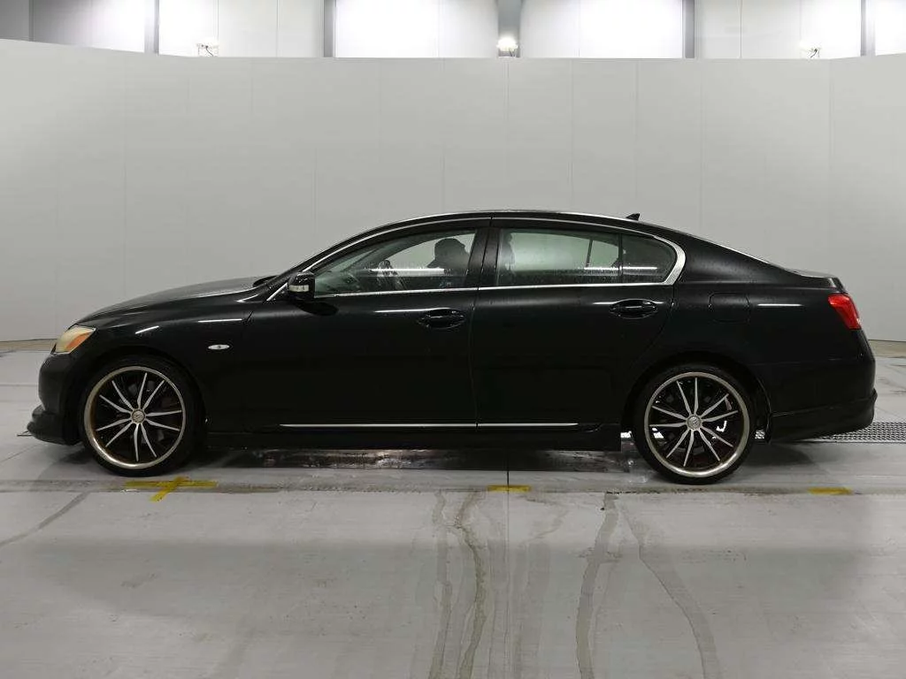 Lexus GS  с аукциона в Японии