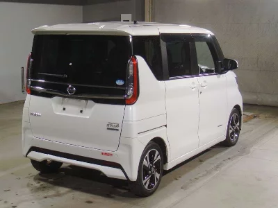 NISSAN ROOX
