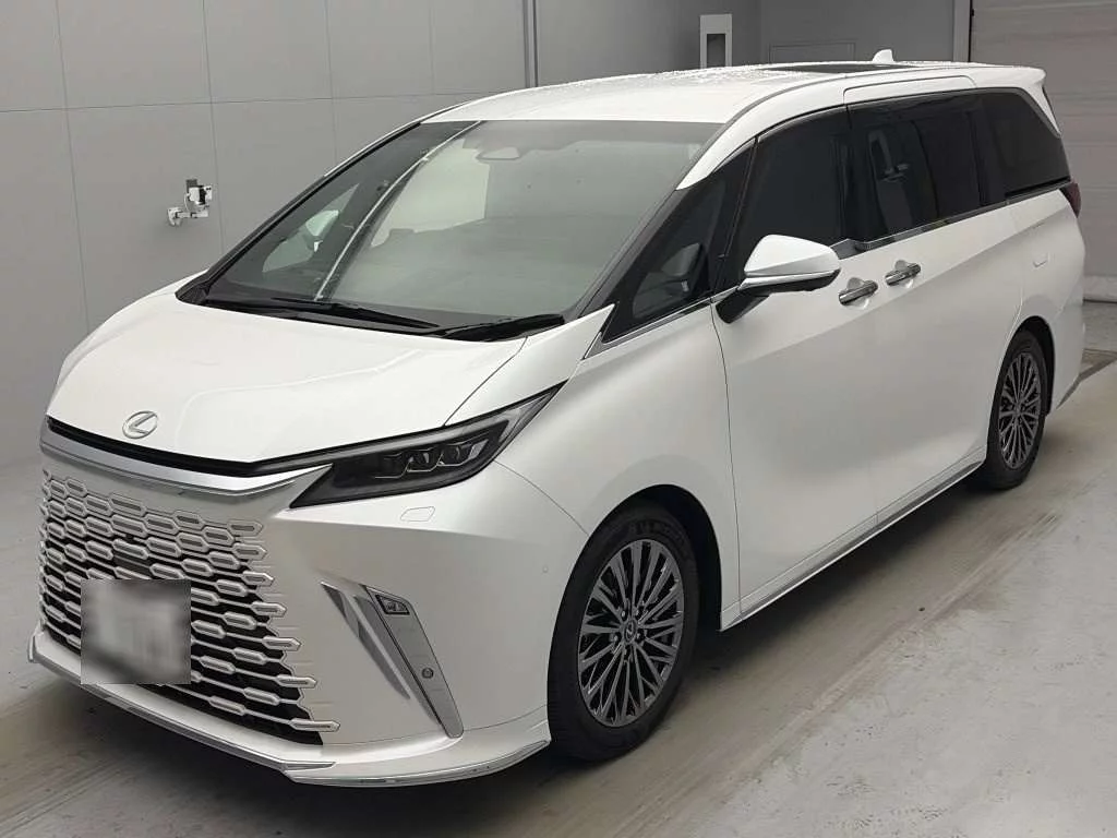 Lexus LM500h  с аукциона в Японии