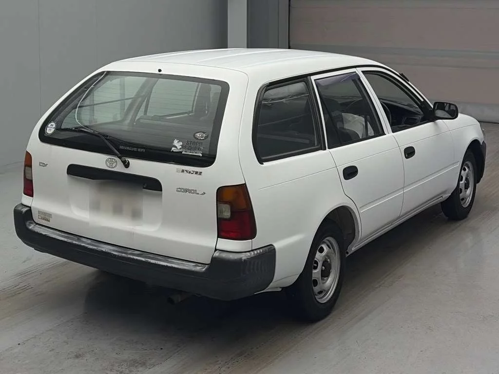 Toyota Sprinter  с аукциона в Японии