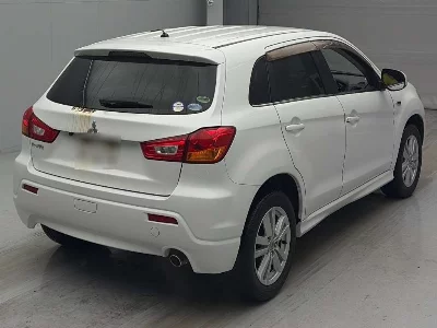 Mitsubishi RVR