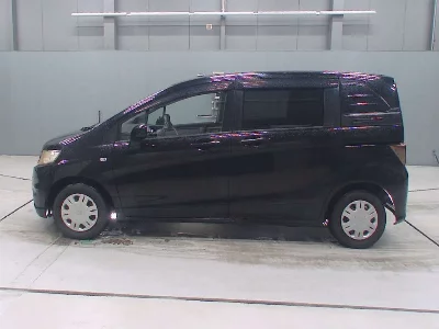 Honda Freed Spike