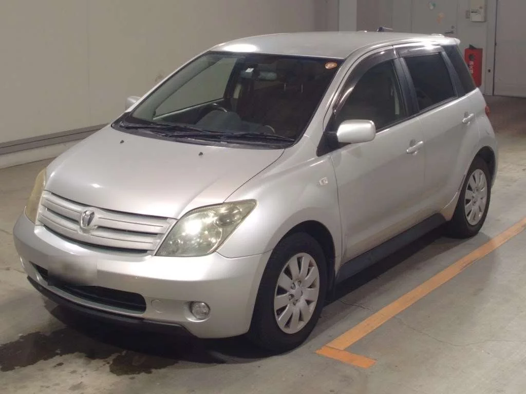 Toyota Ist  с аукциона в Японии