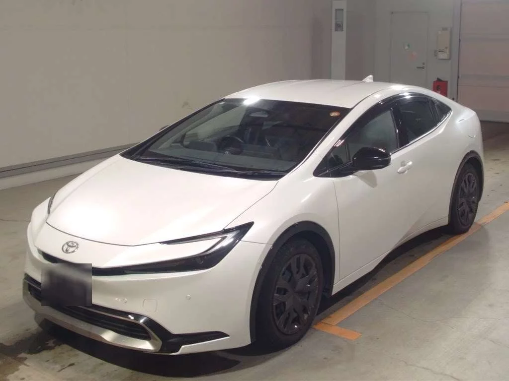 Toyota Prius PHV  с аукциона в Японии