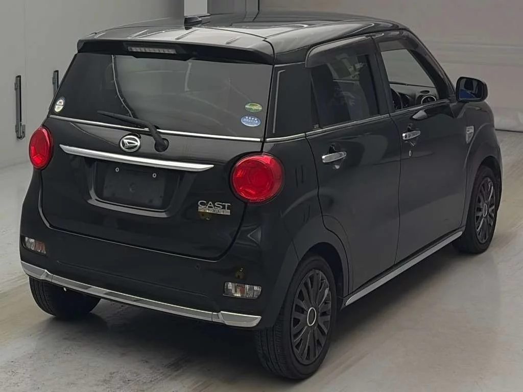 Daihatsu Cast  с аукциона в Японии