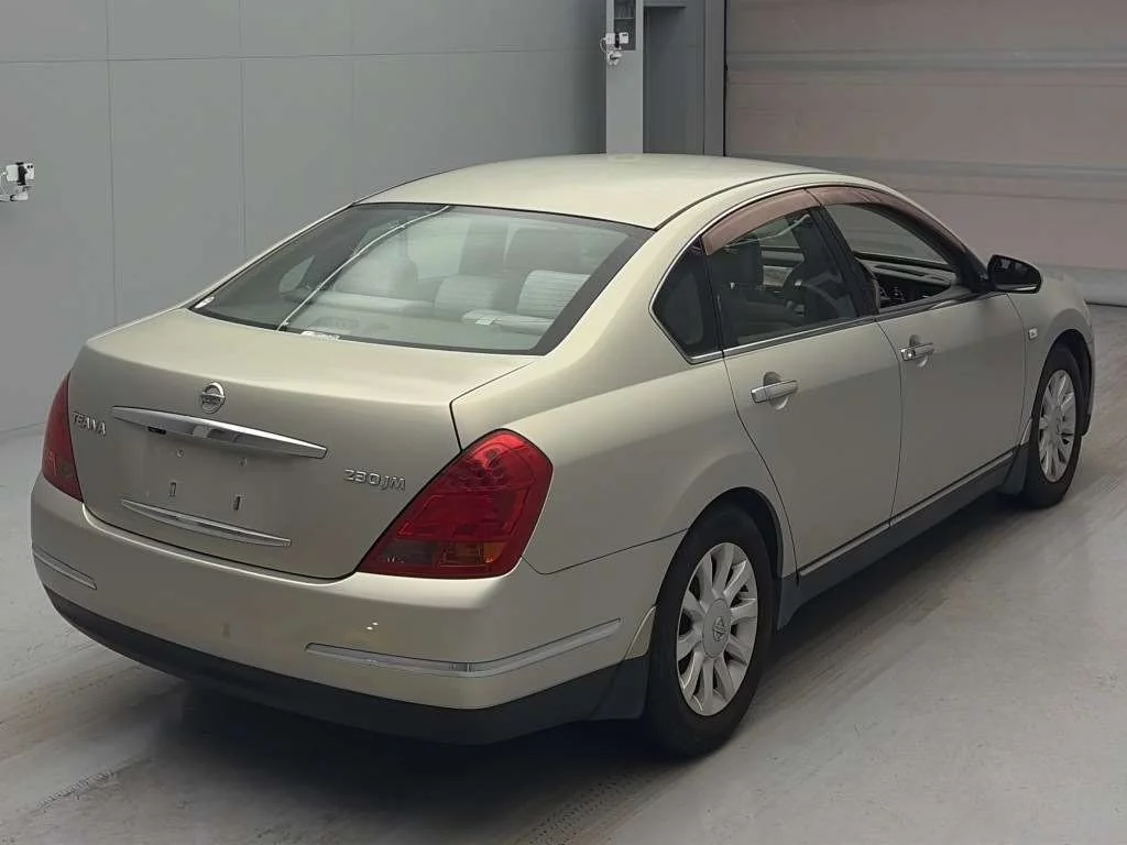 Nissan Teana  с аукциона в Японии