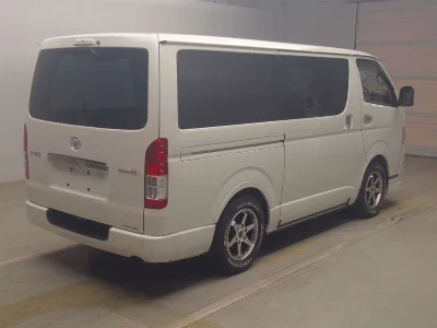 TOYOTA HIACE VAN