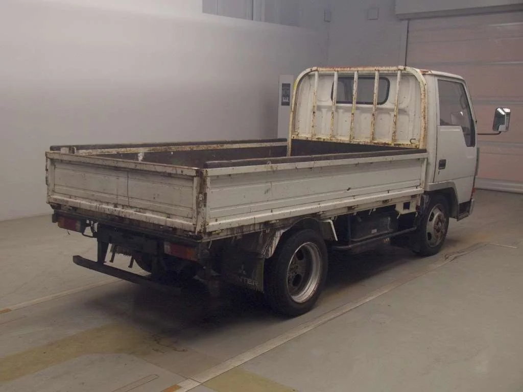Mitsubishi Fuso Canter  с аукциона в Японии