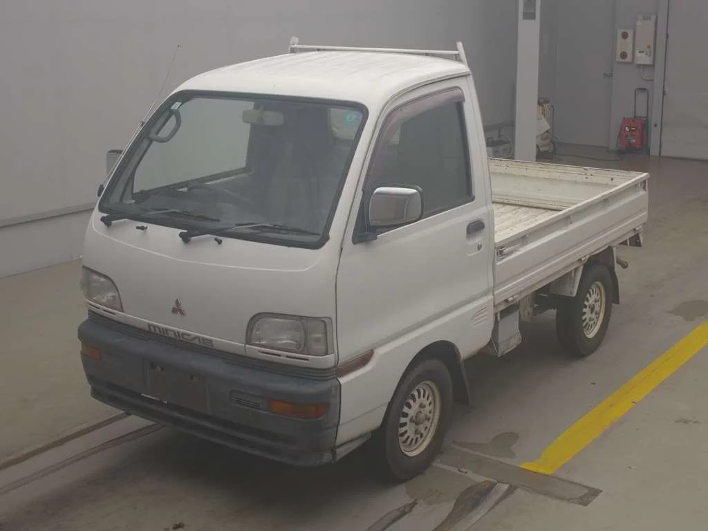 Mitsubishi Minicab Truck  с аукциона в Японии