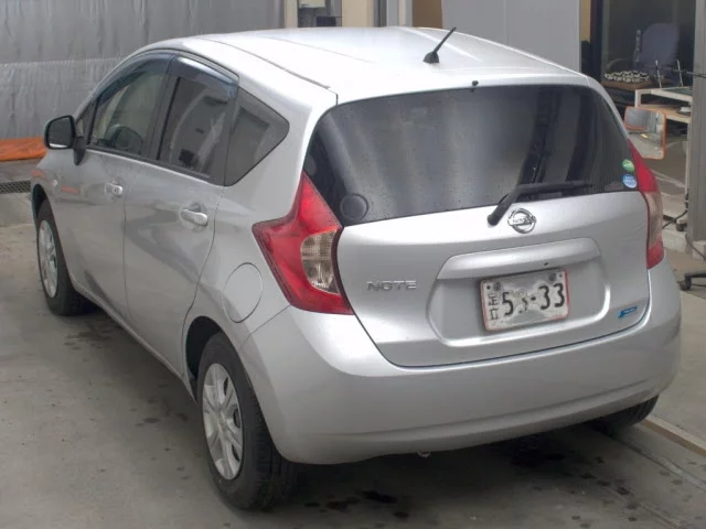Nissan Note  с аукциона в Японии