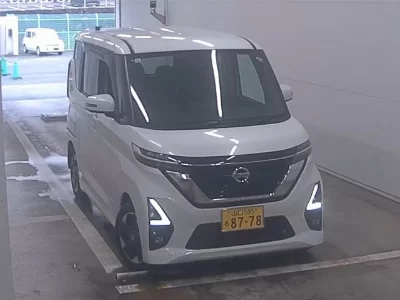 NISSAN ROOX