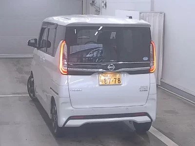 NISSAN ROOX