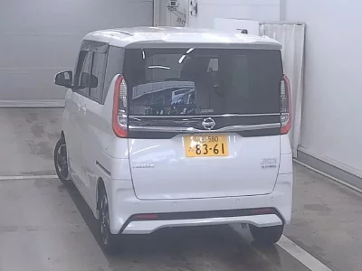 NISSAN ROOX