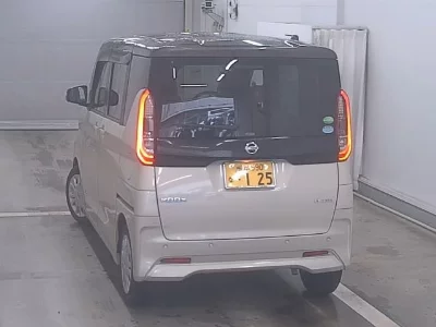 NISSAN ROOX