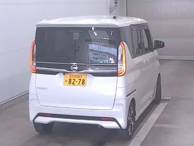 NISSAN ROOX